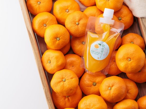 📢【お知らせ】**陽だまりファームの「みかんジェラート」と「飲むゼリー みかん」が、旅の駅 Kawaguchiko Base に登場！**🍊✨